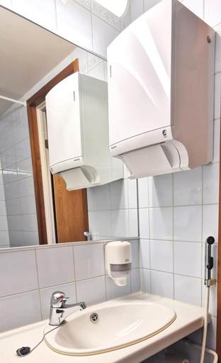 Bathroom 3, Hotelli Iisoppi, Pirkanmaa