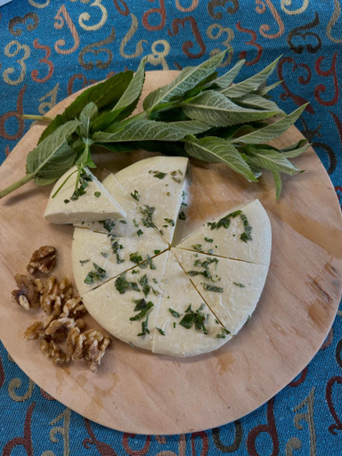 Food & Drinks 4, Nanila, Mestia