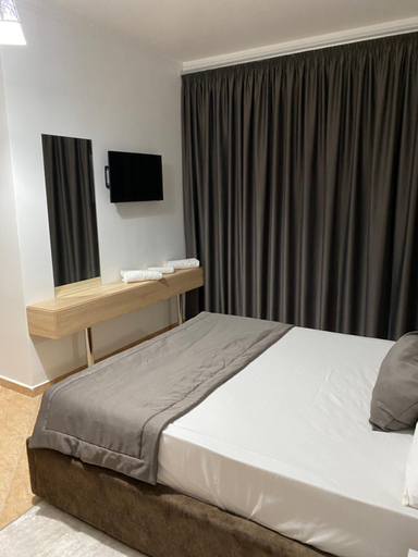 4, Hotel Monte Rei, Lushnjës