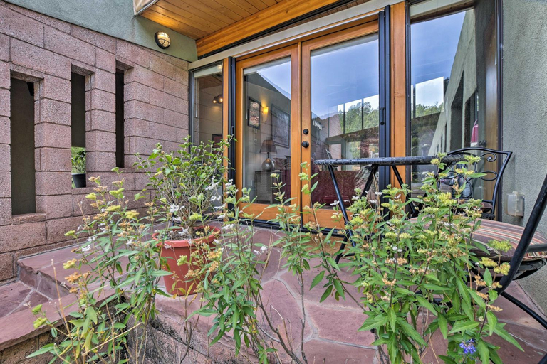 Geometric Glorieta Studio on 11 Picturesque Acres!, Santa Fe