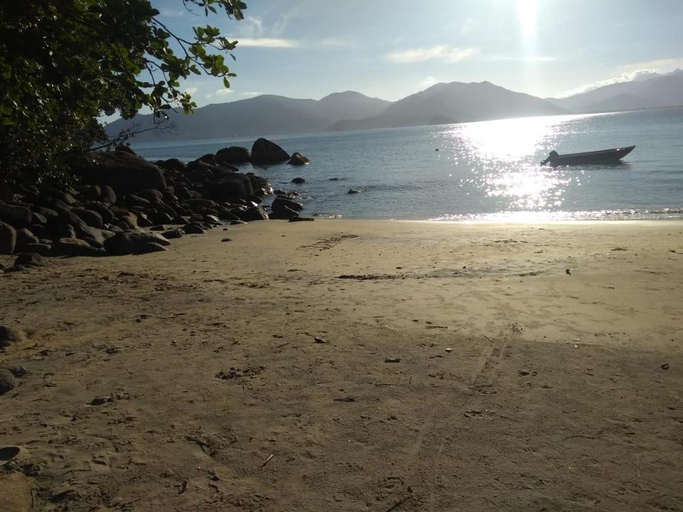 Others 3, Ubatuba Surf Hostel, apenas a 60 metros da praia da Lagoinha!, Ubatuba