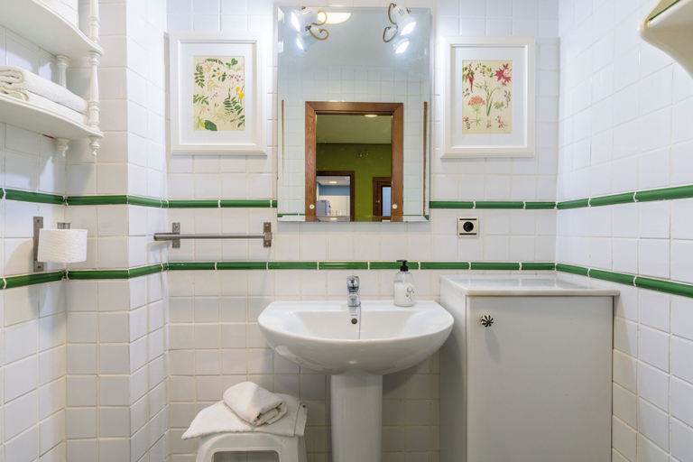 Bathroom 4, Apartment Alameda, Sevilla