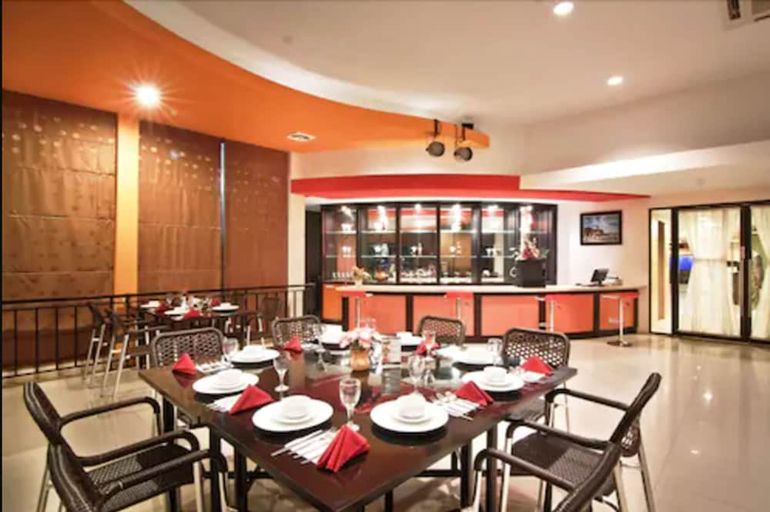 Food & Drinks 4, Parkside Mandarin Hotel Pekalongan, Pekalongan