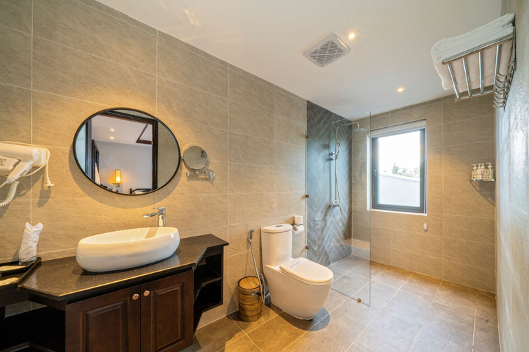 Bathroom 5, Eco Lux Riverside Hotel & Spa, Da Nang