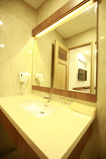 Bathroom 4, Kim Hoa Hotel, Đà Lạt