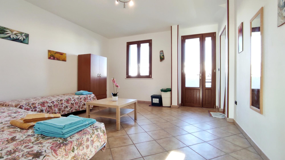 Room 5, Casa Vacanze Orlando - Con Veranda Vista Mare A 200 M Dal Mare, Lecce