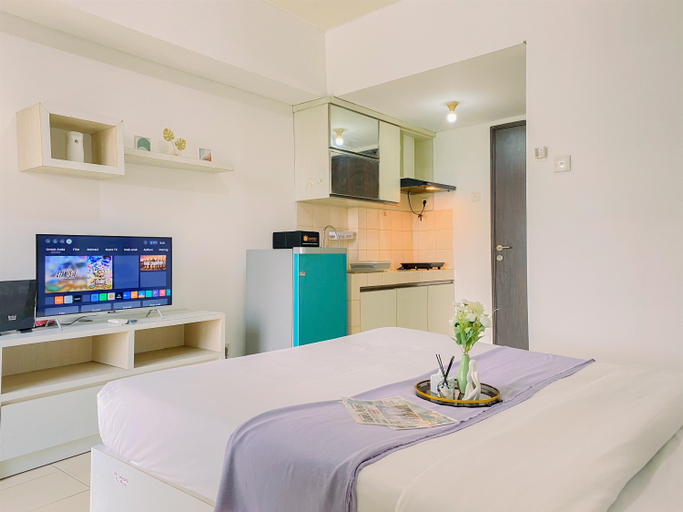 Bedroom 2, Good Deal and Comfortable Studio Serpong Greenview Apartment By Travelio, Tangerang Selatan