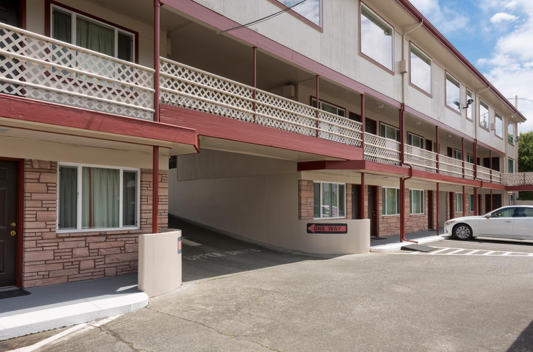 Others 5, Flagstone Motel, Clallam