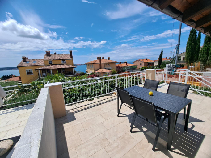 Others 4, Apartments Pronavtik, Piran