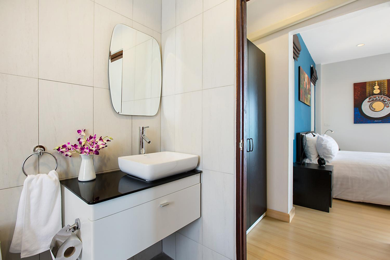 Bathroom 3, The Moonrakers, Ko Samui