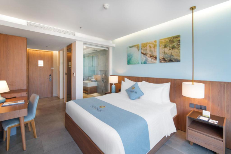 Fleur De Lys Hotel Quy Nhon Room Type - Deluxe Double Room with Ocean View