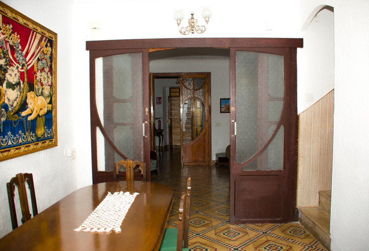 Others 5, Casa Marifina, Valencia