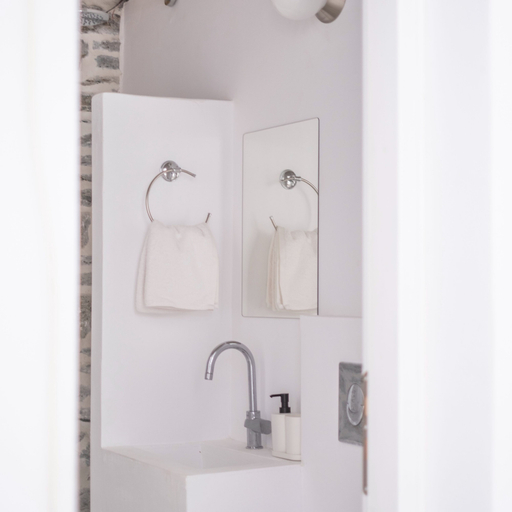Room 2, Kyon Beach Suites Kythnos, South Aegean