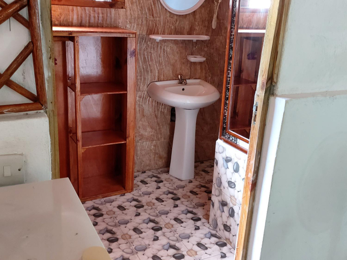 Bathroom 3, Coco Bay Guest House