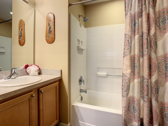 Room 2, Emerald Island Resort 4 bed 3 Bath With Pool spa, Osceola
