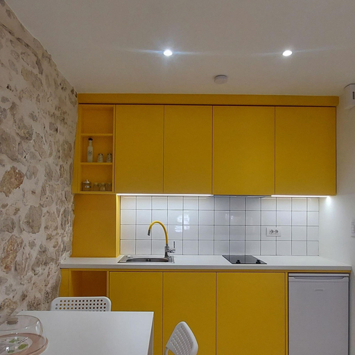 Room 5, Bracket in Heraklion, Crete