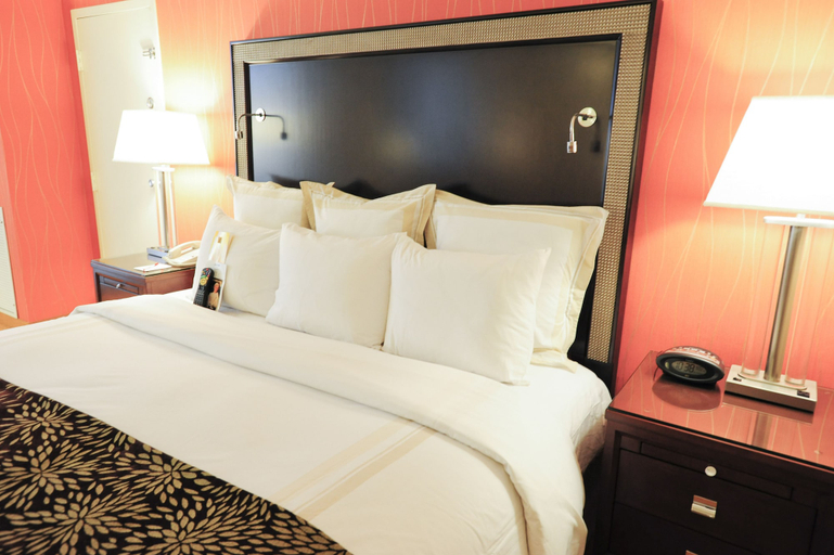 Bedroom 3, Mobile Marriott, Mobile