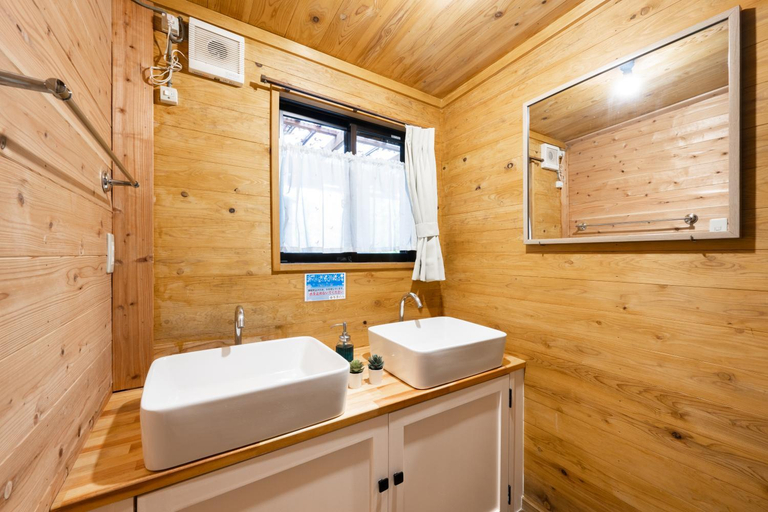 Bathroom 3, Kurasako Onsen Sakura, Minamioguni