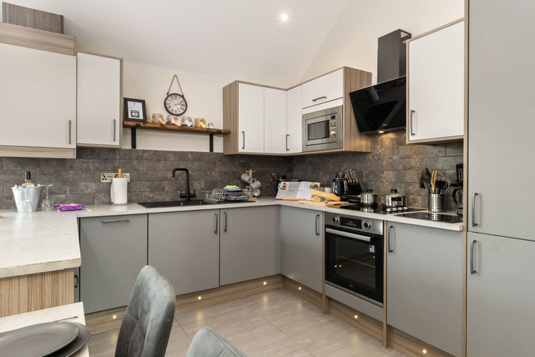 Others 5, Elm Tree Cottage, Pembrokeshire