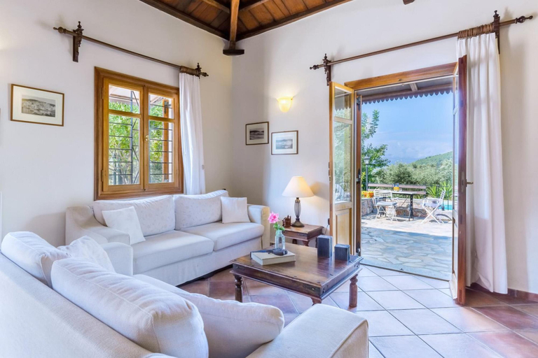 Room 2, Villa Ioanna in Skopelos, Thessaly