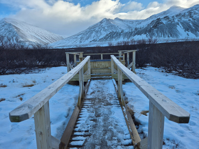 Others 5, Hótel Hafnarfjall, Leirár- og Melahreppur