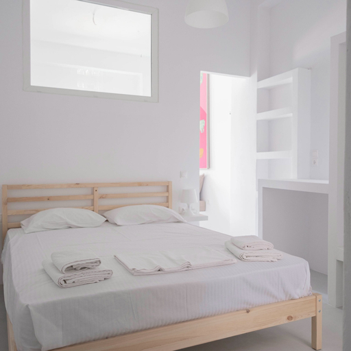 Room 4, Kyon Beach Suites Kythnos, South Aegean