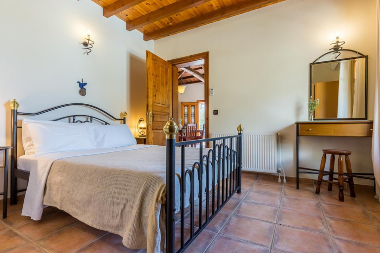 Room 4, Villa Ioanna in Skopelos, Thessaly
