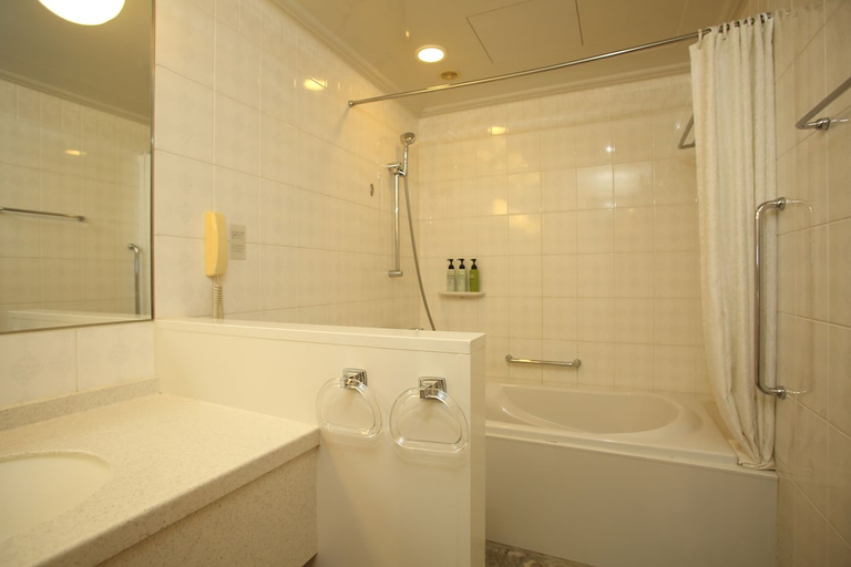 Bathroom 2, The Celecton Premier Kobe Sanda Hotel, Sanda