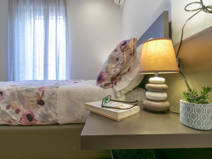 Room 4, Violet House Garden, Lecco