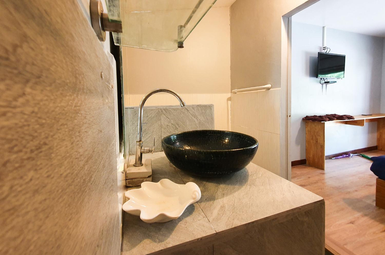 Bathroom 4, Good Mood Lipe, Muang Satun