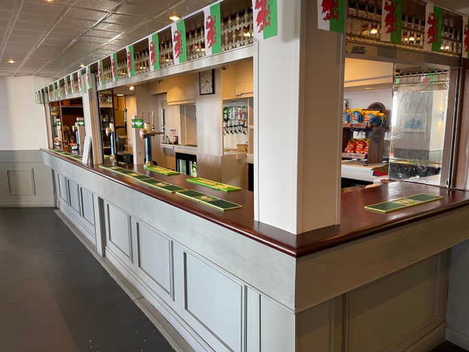 Food & Drinks, Seabank Hotel, Bridgend