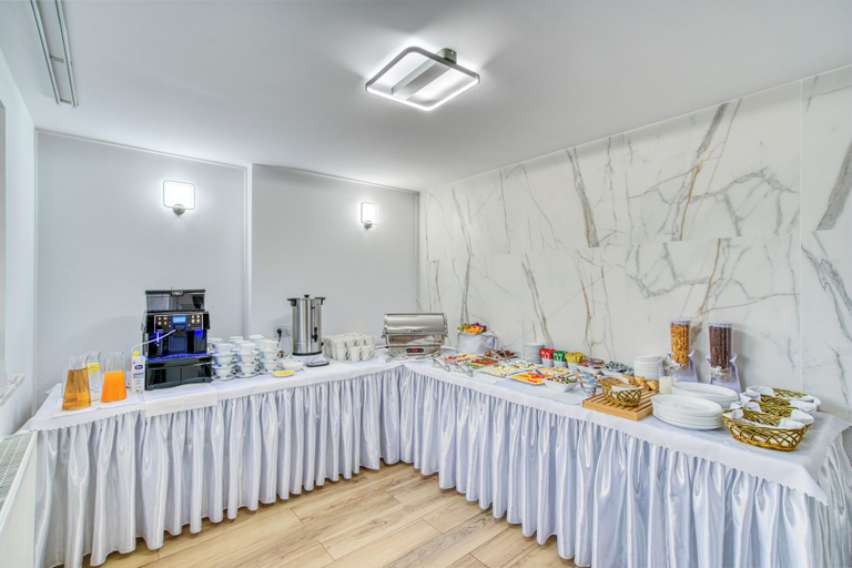 Food & Drinks 5, Acodomo Apartamenty Poddębice, Poddębice