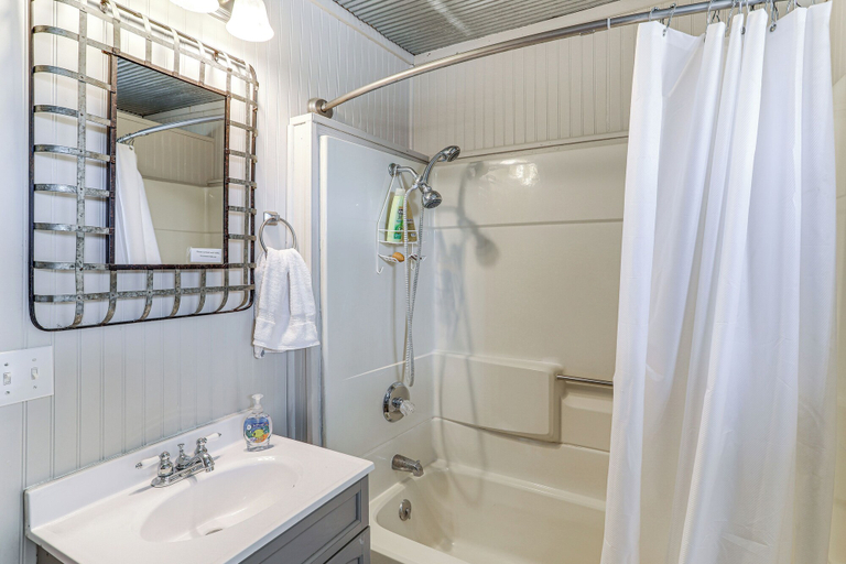 Bathroom, Historic 'hardy House' on Main Street w/ Fire Pit!, Sharp