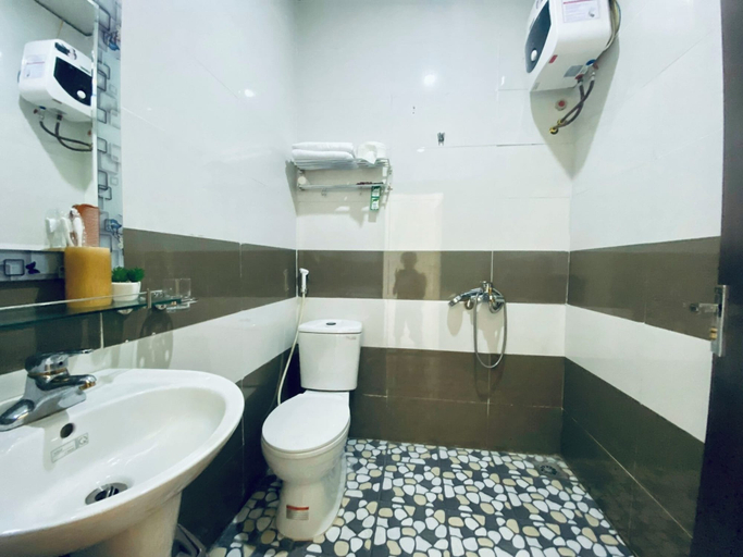 Bathroom 5, Tam Coc Phuong Nhi Homestay, Hoa Lư