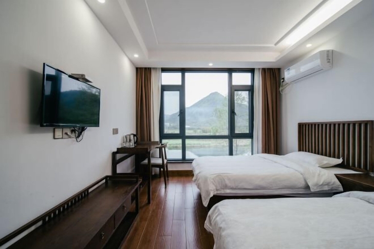 Bedroom 3, Wuyuan Qingyun Hotel, Shangrao