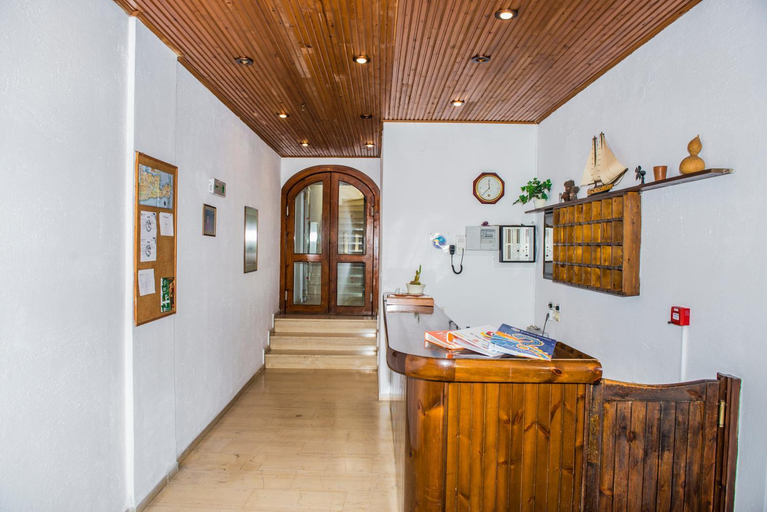 Others 3, Hotel Velissarios, Crete