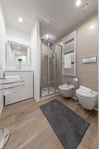 Bathroom 4, Bristol Exclusive by Wonderful Italy, Brescia