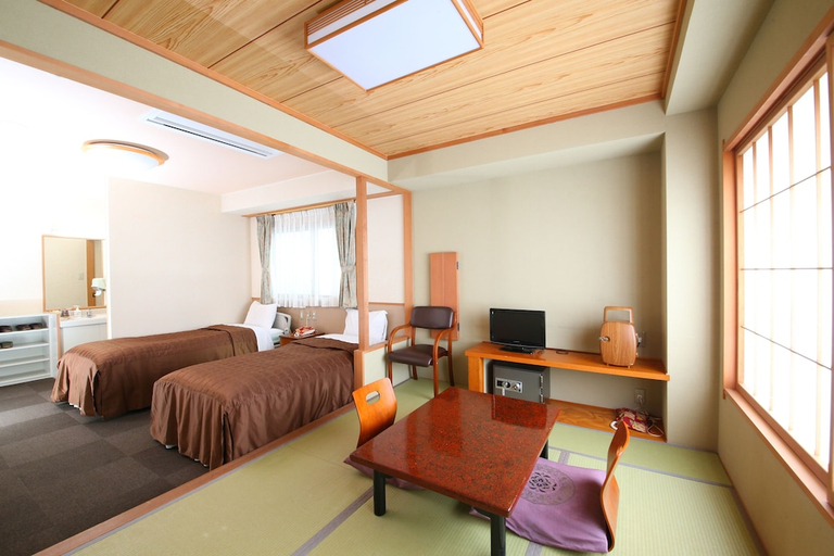 Bedroom 2, Yudanaka Ryokan Hakura, Yamanouchi
