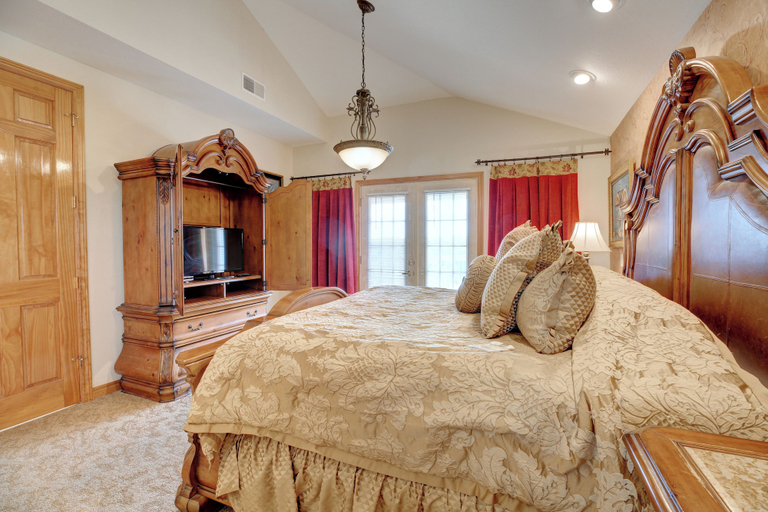 Bedroom 3, Grand Crowne Resort, Taney