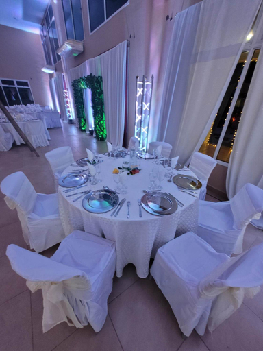 Food & Drinks 5, Hotel Portico Norte, General José de San Martín