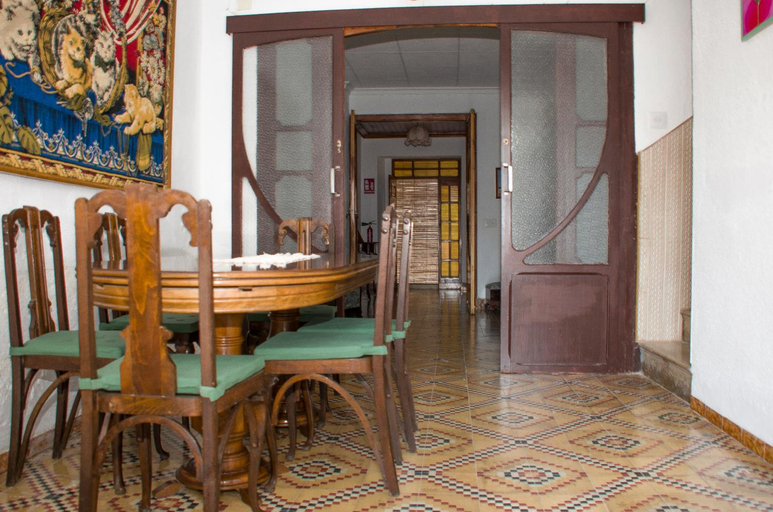 Others 4, Casa Marifina, Valencia