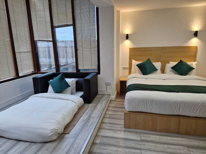 Bedroom 2, Crown House, Oxfordshire
