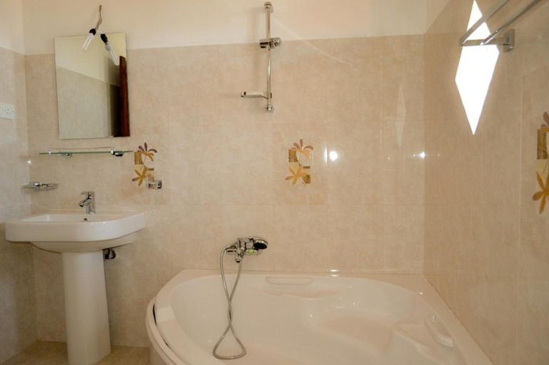 Bathroom 4, Villa16, Hikkaduwa