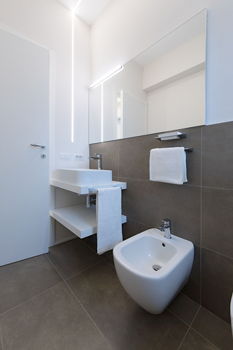 Bathroom 3, Appartamento Valeria by Wonderful Italy, Brescia