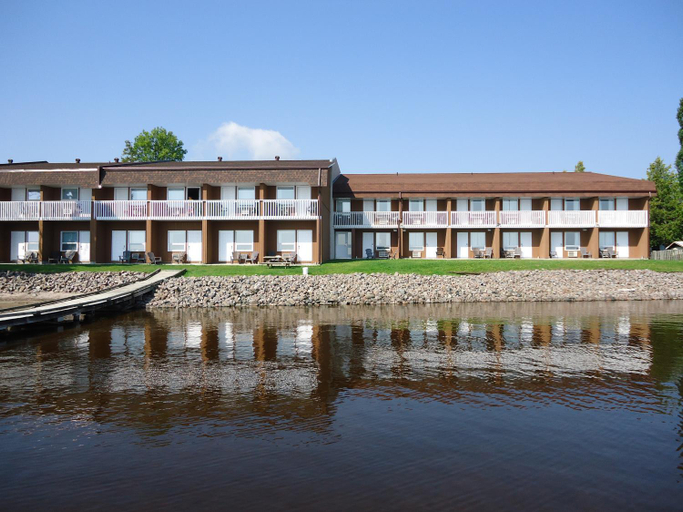 Exterior & Views 1, La Place Rendez-Vous Hotel, Rainy River