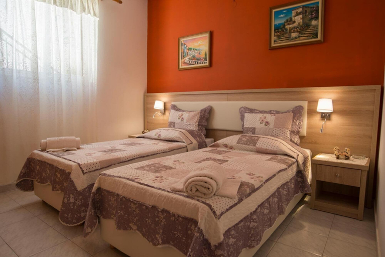 Room 2, Dora II Studio - Simple Sweet Getaway, Ionian Islands