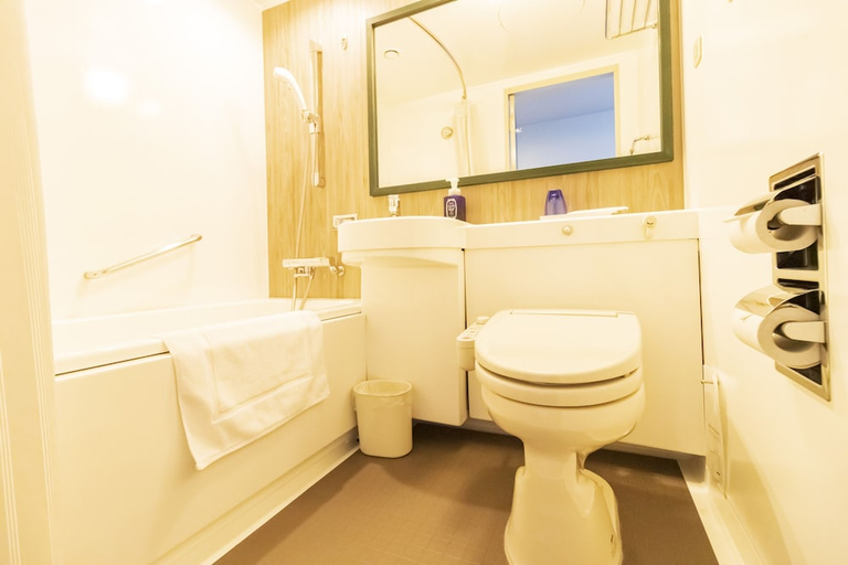 Bathroom 4, Hotel Fukuracia Osaka-Bay, Osaka
