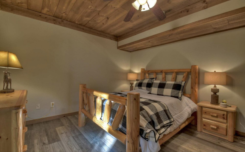 Bedroom 4, Chalet Blue Ridge in Blue Ridge, Fannin