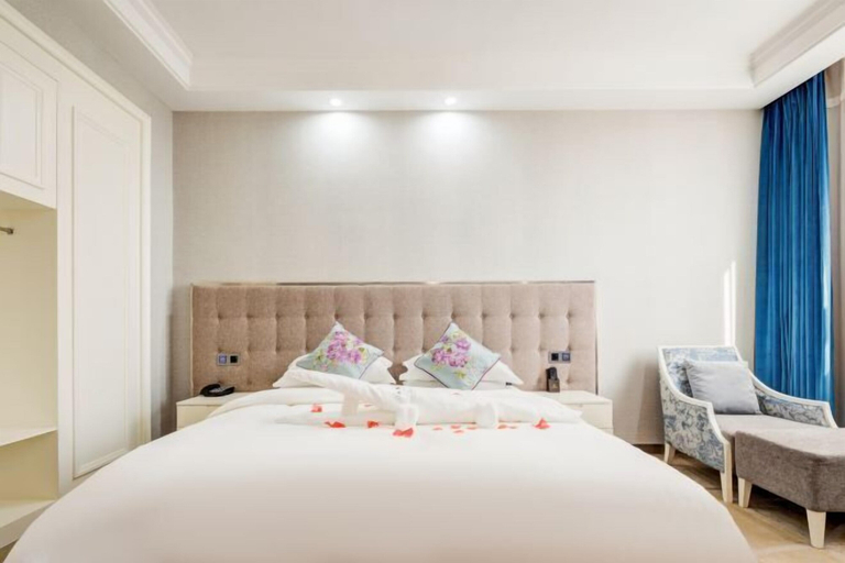 Bedroom 3, Jiuzhou International Hotel, Tongchuan