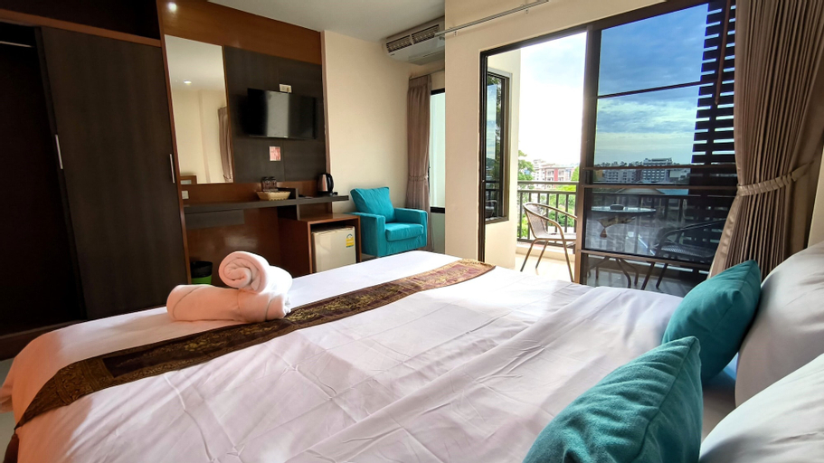 Bedroom 12